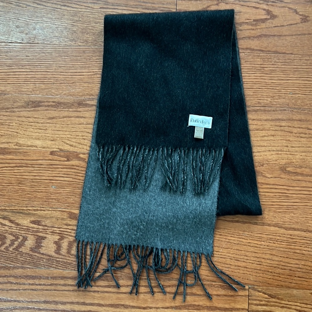 100% cashmere scarf